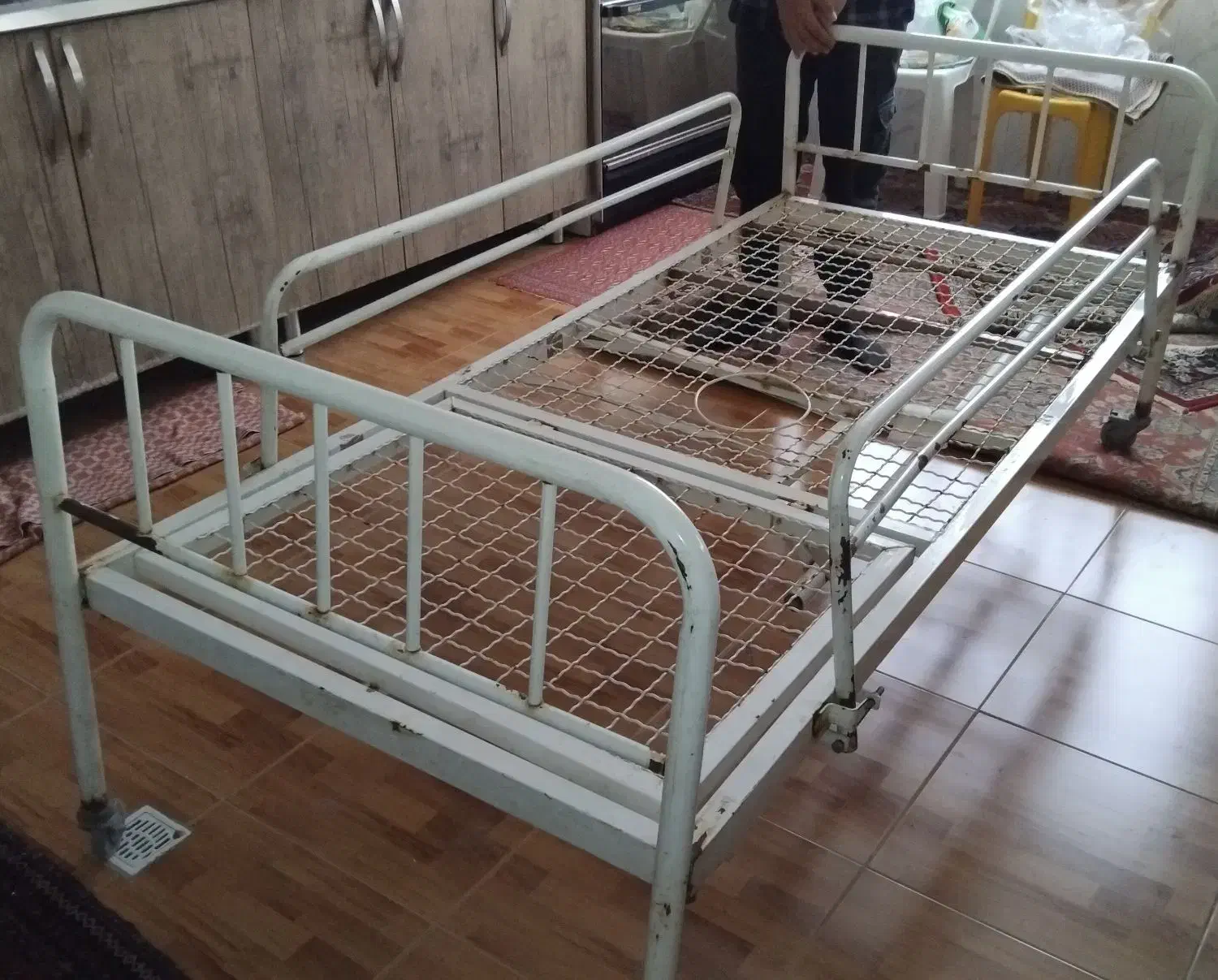 اجاره تخت بیمار تمام فلز