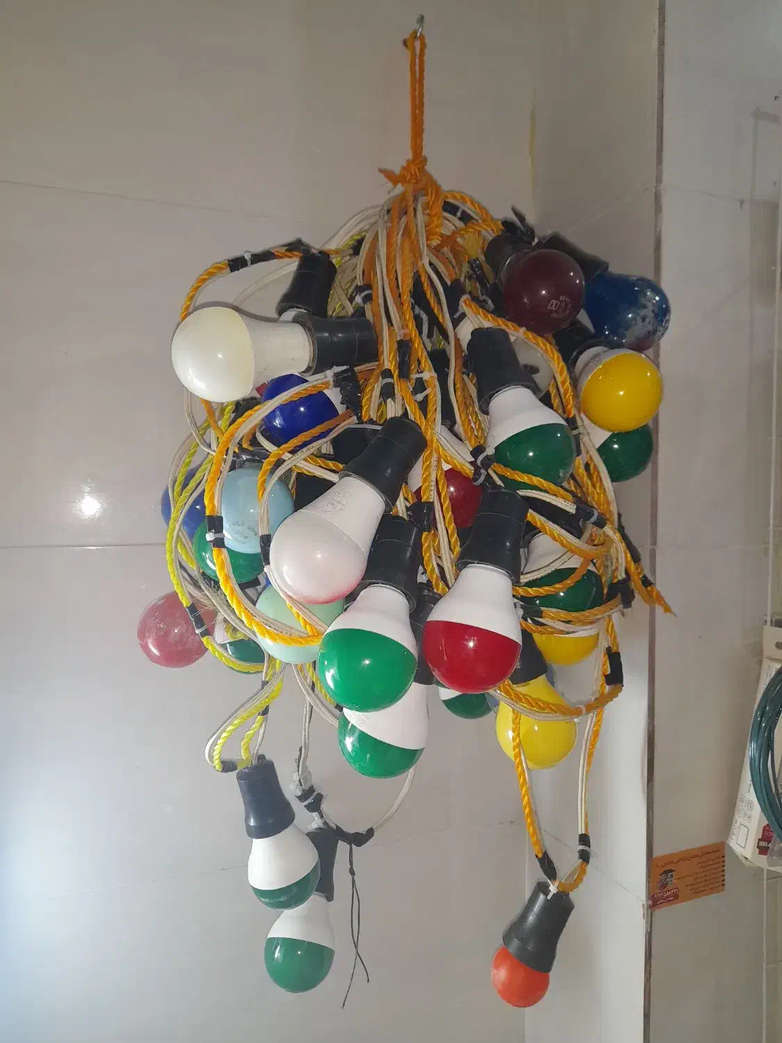 اجاره ریسه لامپ رنگی 30 متری