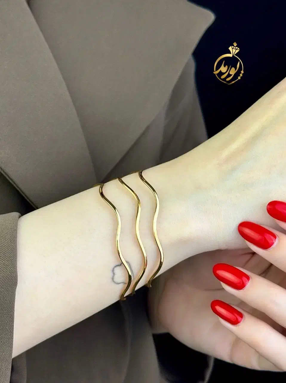 النگو آینه ای پیچ طلا